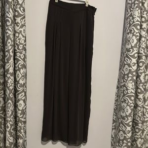 Dark grey dress pants. New condition. Xs